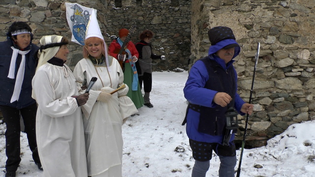 . Nejedla, nepila ...
(Vypravka:   Kruci, bre!)