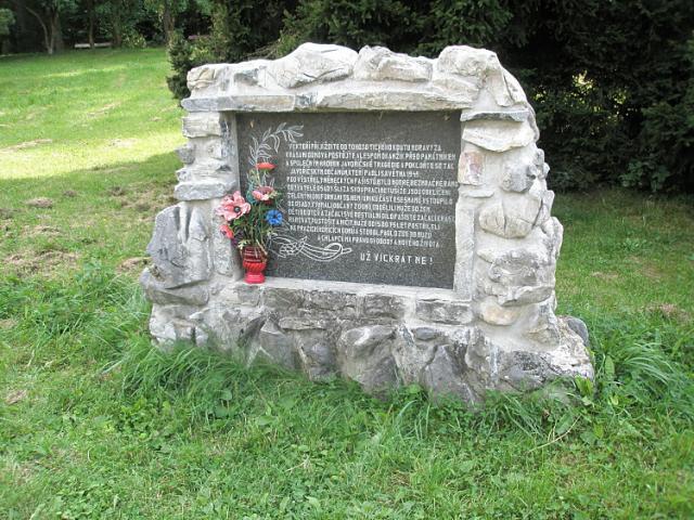 Z vychzky  - Javoko - Bouzov. Vedl Mirek Hruba.  foto Franta